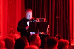 26.11.2025 Szczecin. Carlos Gardel - Dusza Tanga - monodram muzyczno-teatralny Fot. Robert Stachnik