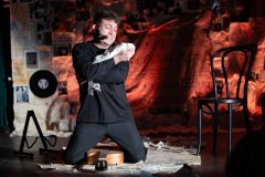 26.11.2025 Szczecin. Carlos Gardel - Dusza Tanga - monodram muzyczno-teatralny Fot. Robert Stachnik