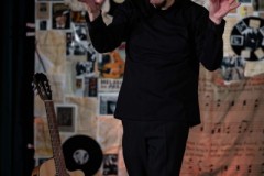26.11.2025 Szczecin. Carlos Gardel - Dusza Tanga - monodram muzyczno-teatralny Fot. Robert Stachnik