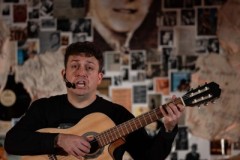 26.11.2025 Szczecin. Carlos Gardel - Dusza Tanga - monodram muzyczno-teatralny Fot. Robert Stachnik
