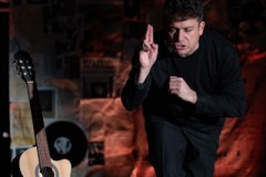 26.11.2025 Szczecin. Carlos Gardel - Dusza Tanga - monodram muzyczno-teatralny Fot. Robert Stachnik