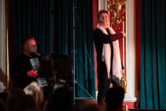 26.11.2025 Szczecin. Carlos Gardel - Dusza Tanga - monodram muzyczno-teatralny Fot. Robert Stachnik