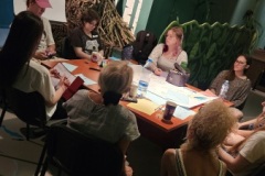 24.06.2026 Szczecin. Dom Kultury 13 Muz. Dom Kultury+_Laboratorium Partnerstwa Miejskiego_Warsztat wydobywczy-Praca nad fiszką projektową. Fot. DK 13 Muz.