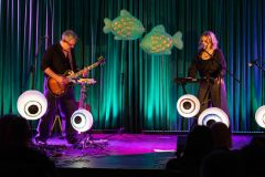 12.03.2026 Szczecin. Dom Kultury 13 Muz. Duet BAiKA (Banach i Kafi) - koncert trasy „Czas końca złudzeń”. Fot. Robert Stachnik.