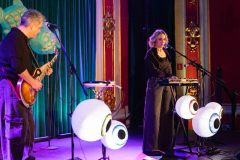 12.03.2026 Szczecin. Dom Kultury 13 Muz. Duet BAiKA (Banach i Kafi) - koncert trasy „Czas końca złudzeń”. Fot. Robert Stachnik.
