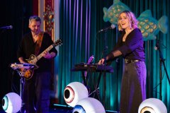 12.03.2026 Szczecin. Dom Kultury 13 Muz. Duet BAiKA (Banach i Kafi) - koncert trasy „Czas końca złudzeń”. Fot. Robert Stachnik.