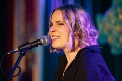 12.03.2026 Szczecin. Dom Kultury 13 Muz. Duet BAiKA (Banach i Kafi) - koncert trasy „Czas końca złudzeń”. Fot. Robert Stachnik.