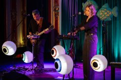 12.03.2026 Szczecin. Dom Kultury 13 Muz. Duet BAiKA (Banach i Kafi) - koncert trasy „Czas końca złudzeń”. Fot. Robert Stachnik.