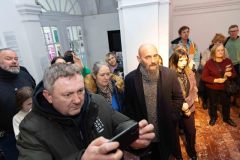 04.12.2025 Szczecin. Dom Kultury 13 Muz. Galeria Enter - Ewa Lidia - Poszukiwania 2.0_Syzyf - fotografia, grafika _ Maria Kulbacka - Fragmenty 2.0_piękno jest w nas... - grafika, rysunek. Fot. Robert Stachnik.