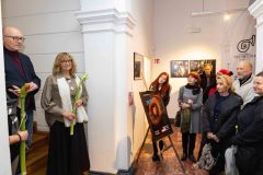 04.12.2025 Szczecin. Dom Kultury 13 Muz. Galeria Enter - Ewa Lidia - Poszukiwania 2.0_Syzyf - fotografia, grafika _ Maria Kulbacka - Fragmenty 2.0_piękno jest w nas... - grafika, rysunek. Fot. Robert Stachnik.