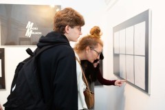 06.11.2025 Szczecin. Dom Kultury 13 Muz. Galeria Enter - Maciej Mielnicki - rysunek. Fot. Robert Stachnik.