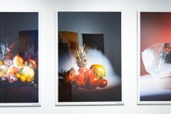 24.06.2026 Szczecin. Dom Kultury 13 Muz. Galeria Enter - Ostatnie światło na stole - wystawa uczniów Technikum Fotograficznego Cosinus Young 15+ w Szczecinie. Fot. Robert Stachnik.