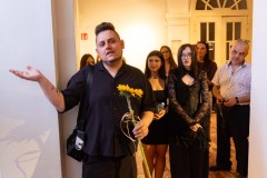 24.06.2026 Szczecin. Dom Kultury 13 Muz. Galeria Enter - Ostatnie światło na stole - wystawa uczniów Technikum Fotograficznego Cosinus Young 15+ w Szczecinie. Fot. Robert Stachnik.