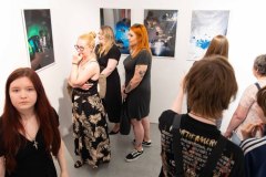 24.06.2026 Szczecin. Dom Kultury 13 Muz. Galeria Enter - Ostatnie światło na stole - wystawa uczniów Technikum Fotograficznego Cosinus Young 15+ w Szczecinie. Fot. Robert Stachnik.
