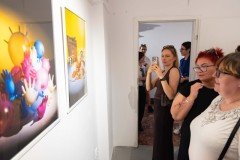 24.06.2026 Szczecin. Dom Kultury 13 Muz. Galeria Enter - Ostatnie światło na stole - wystawa uczniów Technikum Fotograficznego Cosinus Young 15+ w Szczecinie. Fot. Robert Stachnik.