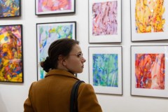 05.11.2025 Szczecin. Dom Kultury 13 Muz. Galeria Foyer - Andrzej Buko - Moja twórczość - ebru. Fot. Robert Stachnik