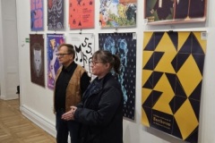 11.03.2026 Szczecin. Dom Kultury 13 Muz. Galeria Foyer - Plakaty plus animacje / offline plus online - wystawa zbiorowa studentów i absolwentów Akademii Sztuki w Szczecinie. Fot. Waldemar Kulpa.
