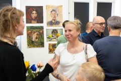 11.06.2025 Szczecin. Dom Kultury 13 Muz. Galeria Foyer - Sztuka Niedoskonałości - A. Chmiel, M. Grzywa, A. Falkiewicz - malarstwo. Fot. Robert Stachnik.