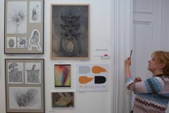 17.06.2026 Szczecin. Dom Kultury 13 Muz. Galeria Foyer - Wystawa absolwentów Państwowego Liceum Sztuk Plastycznych w Szczecinie z roku 1981 - 50 x 45. Fot. DK 13 Muz.