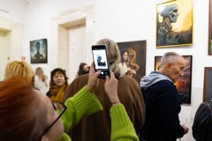 18.10.2023. Szczecin. 13 Muz. Galeria Foyer - Zatuszować rzeczywistość - zbiorowa wystawa malarstwa. Fot. Robert Stachnik.