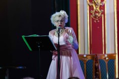 27.02.2025 Szczecin. Dom Kultury 13 Muz. Idziemy na całość w rytmie samby - kabaret Kolorowe ptaki z SAS. Fot. Robert Stachnik.