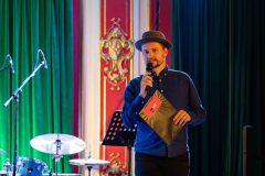 03.06.2024 Szczecin. Dom Kultury 13 Muz. Inspektor Jass na tropie, czyli jazz z historią w tle: Akademia Jazzu vol. 2. Fot. Robert Stachnik.