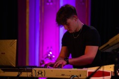 04.05.2026 Szczecin. Dom Kultury 13 Muz. Inspektor Jass na tropie, czyli jazz z historią w tle: Jazz Cats. Fot. Robert Stachnik.