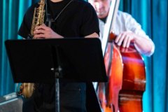 13.04.2026 Szczecin. Dom Kultury 13 Muz. Inspektor Jass na tropie, czyli jazz z historią w tle: Jazz Waves. Fot. Robert Stachnik.