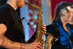 13.04.2026 Szczecin. Dom Kultury 13 Muz. Inspektor Jass na tropie, czyli jazz z historią w tle: Jazz Waves. Fot. Robert Stachnik.