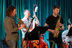 13.04.2026 Szczecin. Dom Kultury 13 Muz. Inspektor Jass na tropie, czyli jazz z historią w tle: Jazz Waves. Fot. Robert Stachnik.