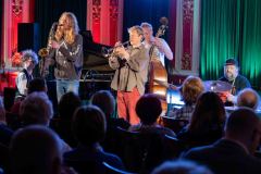 05.05.2025 Szczecin. Dom Kultury 13 Muz. Inspektor Jass na tropie, czyli jazz z historią w tle: Kresten Osgood Quintet. Fot. Robert Stachnik.
