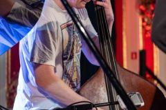 05.05.2025 Szczecin. Dom Kultury 13 Muz. Inspektor Jass na tropie, czyli jazz z historią w tle: Kresten Osgood Quintet. Fot. Robert Stachnik.
