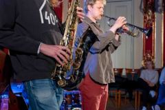 05.05.2025 Szczecin. Dom Kultury 13 Muz. Inspektor Jass na tropie, czyli jazz z historią w tle: Kresten Osgood Quintet. Fot. Robert Stachnik.