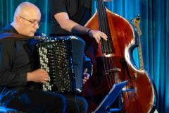 02.06.2025 Szczecin. Dom Kultury 13 Muz. Inspektor Jass na tropie, czyli jazz z historią w tle: Summer Jazz Party. Fot. Robert Stachnik.