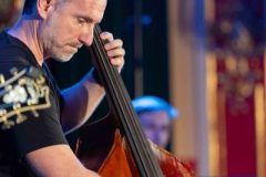 02.06.2025 Szczecin. Dom Kultury 13 Muz. Inspektor Jass na tropie, czyli jazz z historią w tle: Summer Jazz Party. Fot. Robert Stachnik.