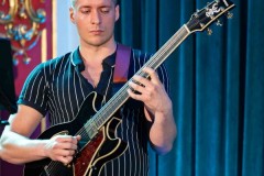 02.06.2025 Szczecin. Dom Kultury 13 Muz. Inspektor Jass na tropie, czyli jazz z historią w tle: Summer Jazz Party. Fot. Robert Stachnik.