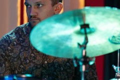 02.06.2025 Szczecin. Dom Kultury 13 Muz. Inspektor Jass na tropie, czyli jazz z historią w tle: Summer Jazz Party. Fot. Robert Stachnik.
