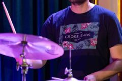 02.06.2025 Szczecin. Dom Kultury 13 Muz. Inspektor Jass na tropie, czyli jazz z historią w tle: Summer Jazz Party. Fot. Robert Stachnik.
