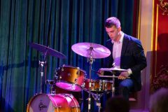 02.06.2025 Szczecin. Dom Kultury 13 Muz. Inspektor Jass na tropie, czyli jazz z historią w tle: Summer Jazz Party. Fot. Robert Stachnik.