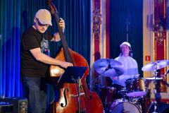 02.06.2025 Szczecin. Dom Kultury 13 Muz. Inspektor Jass na tropie, czyli jazz z historią w tle: Summer Jazz Party. Fot. Robert Stachnik.