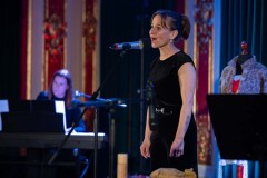 14.03.2026 Szczecin. Dom Kultury 13 Muz. Marta robi sceny koncertowo, czyli Recital Piosenki Popularnej na wiosnę. Fot. Robert Stachnik.