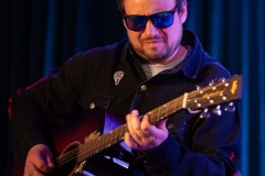 18.05.2026 Szczecin. Dom Kultury 13 Muz. Poniedziałek Jazz Fana - Wiosenny koncert na 3 gitary: Rudnicki, Rapa i Rapa. Fot. Robert Stachnik.