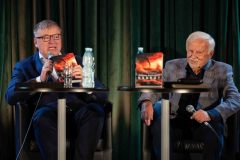 18.09.2025 Szczecin. Dom Kultury 13 Muz. Szczecińskie spotkania literackie 13 Muz - Z górnej półki - Zbigniew Kosiorowski - Nawrót. Fot. Robert Stachnik.