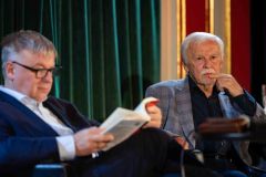 18.09.2025 Szczecin. Dom Kultury 13 Muz. Szczecińskie spotkania literackie 13 Muz - Z górnej półki - Zbigniew Kosiorowski - Nawrót. Fot. Robert Stachnik.