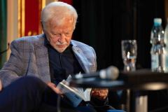 18.09.2025 Szczecin. Dom Kultury 13 Muz. Szczecińskie spotkania literackie 13 Muz - Z górnej półki - Zbigniew Kosiorowski - Nawrót. Fot. Robert Stachnik.
