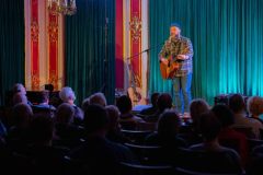 23.03.2026 Szczecin. Dom Kultury 13 Muz. Szczecińskie Wierszogranie - Krzysztof „Jurkiel” Jurkiewicz. Fot. Robert Stachnik.