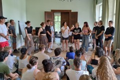 04.08.2024 Teatr Uhuru międzynarodowo. Wspomnienia z wakacji. Zdjęcia z archiwum Teatru Uhuru.