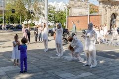 01.06.2017 Szczecin 13 Muz. spektakl dla dzieci Teatru Tańca Kiosk Ruchu Krzysztofa Lubki prezentowany na Alei Kwiatowej. fot.Robert Stachnik